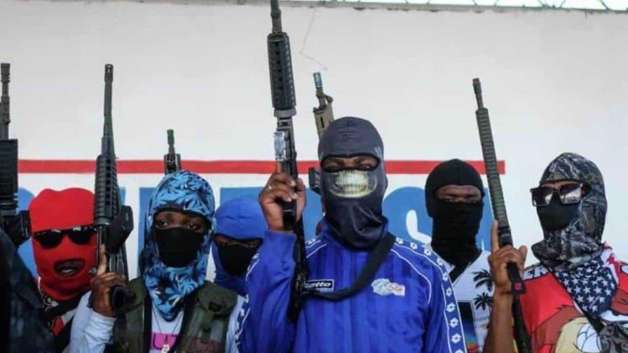 Tres peligrosos pandilleros buscados por la policía haitiana Tres peligrosos pandilleros buscados por la policía haitiana