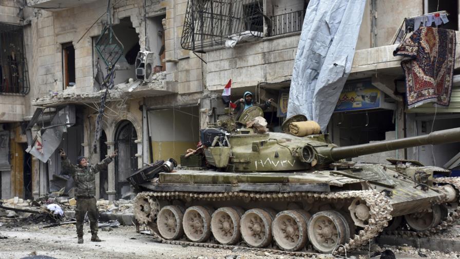 Ejército sirio dice estar presente en Homs y con tropas adicionales ante avance rebelde Ejército sirio dice estar presente en Homs y con tropas adicionales ante avance rebelde
