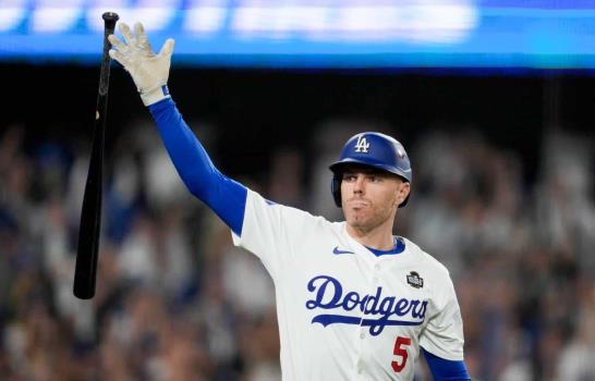 Freddie Freeman fue operado del tobillo, estará listo para los entrenamientos primaverales