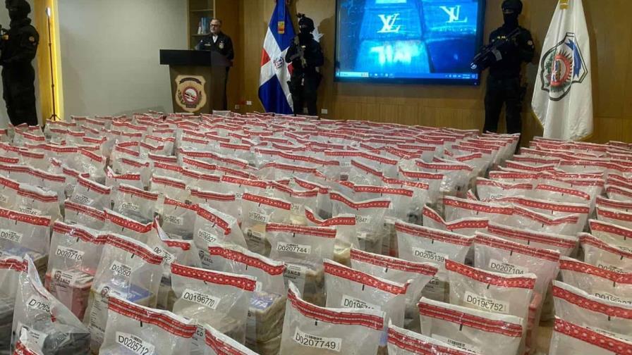 RD ocupa el mayor cargamento de droga de la historia, más de 8 toneladas y se "sigue contando" RD ocupa el mayor cargamento de droga de la historia, más de 8 toneladas y se "sigue contando"