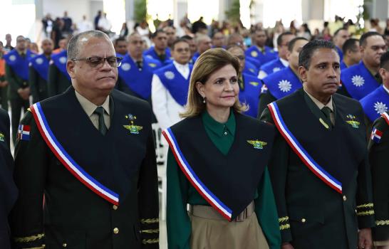 Vicepresidenta llama a nuevos militares adaptarse a la tecnología y ser más críticos